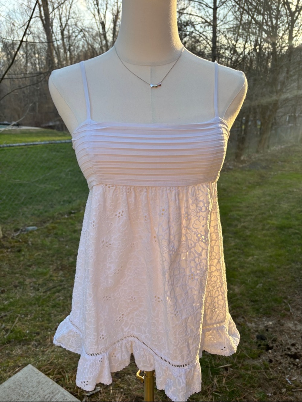 Juicy Couture Women’s White Lace Detail Tank Top – 2006 Collection – Y2K Vintage